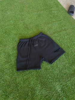 Black Fear of god Essentials shorts