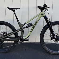2023 Canyon Spectral 29 CF 8 - Size M - FOX Performance Elite/XT