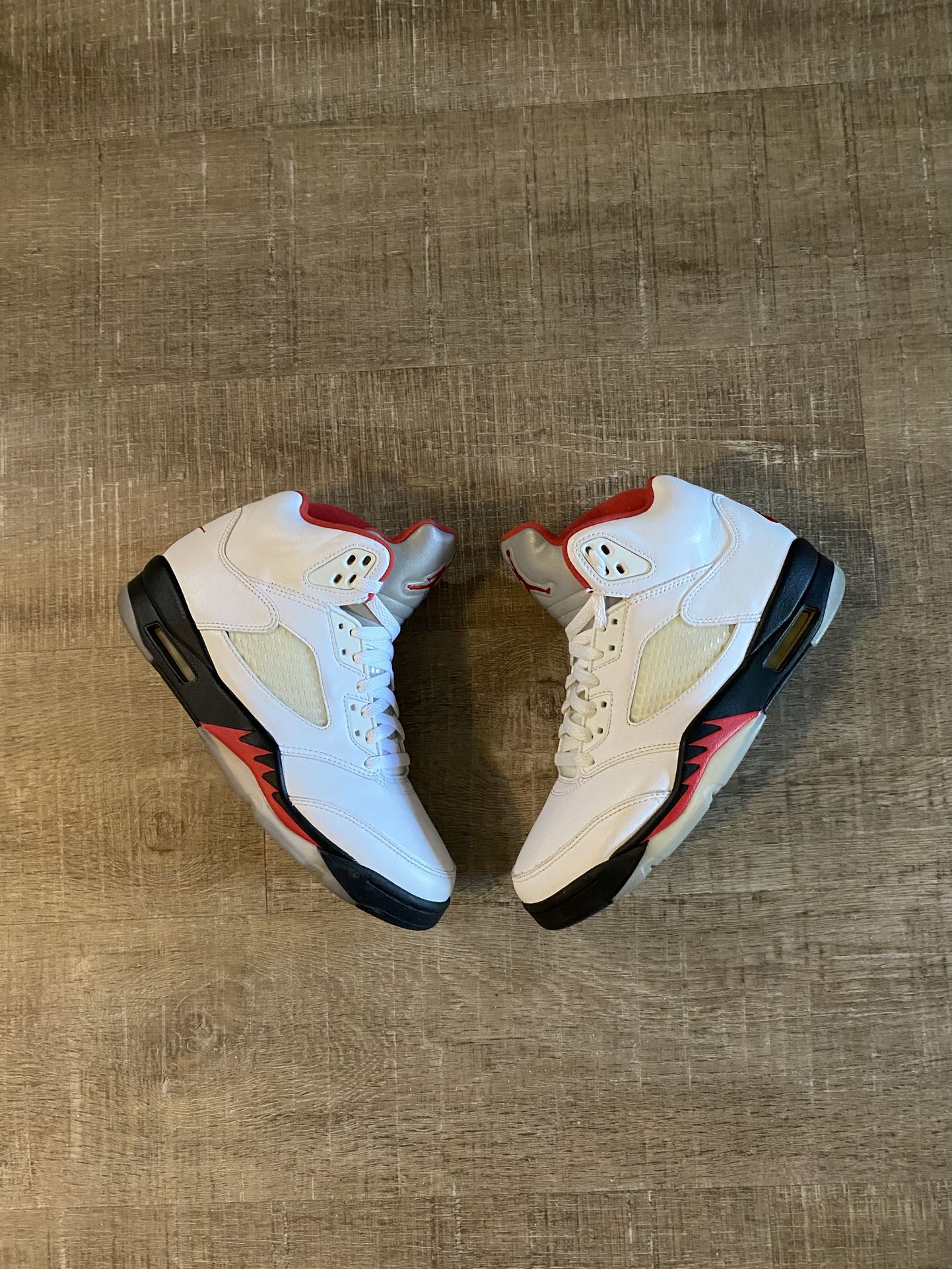Jordan 5 Fire Red