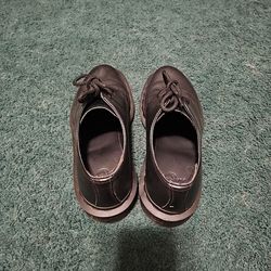 Dr. Martens Black Leather Shoes – Size 6 (Like New)