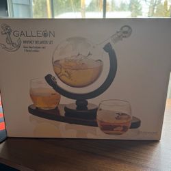 Galleon Whiskey Decanter Set