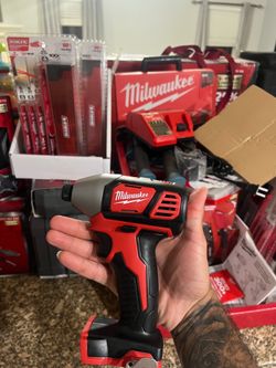 Milwaukee M18 1/4" Hex Impact Driver