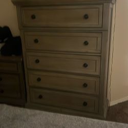Dresser 