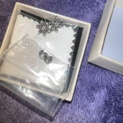 Sterling Silver Snowflake Earrings 