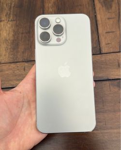 iPhone 15 Pro Max Unlocked