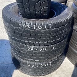 4- 305/70/R17  COOPER DISCOVER A/T. LT