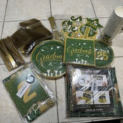 Never Been Used Green And Gold graduation Decorations 