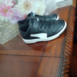 Puma Girl Tennis Shoes 