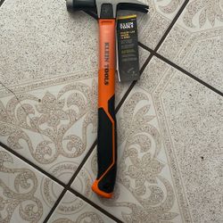 Klein Straight Hammer
