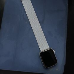 Apple Watch SE 2nd Gen 44mm