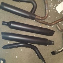 Vance & Hines Black Muffler And Exhaust System Harley Davidson 