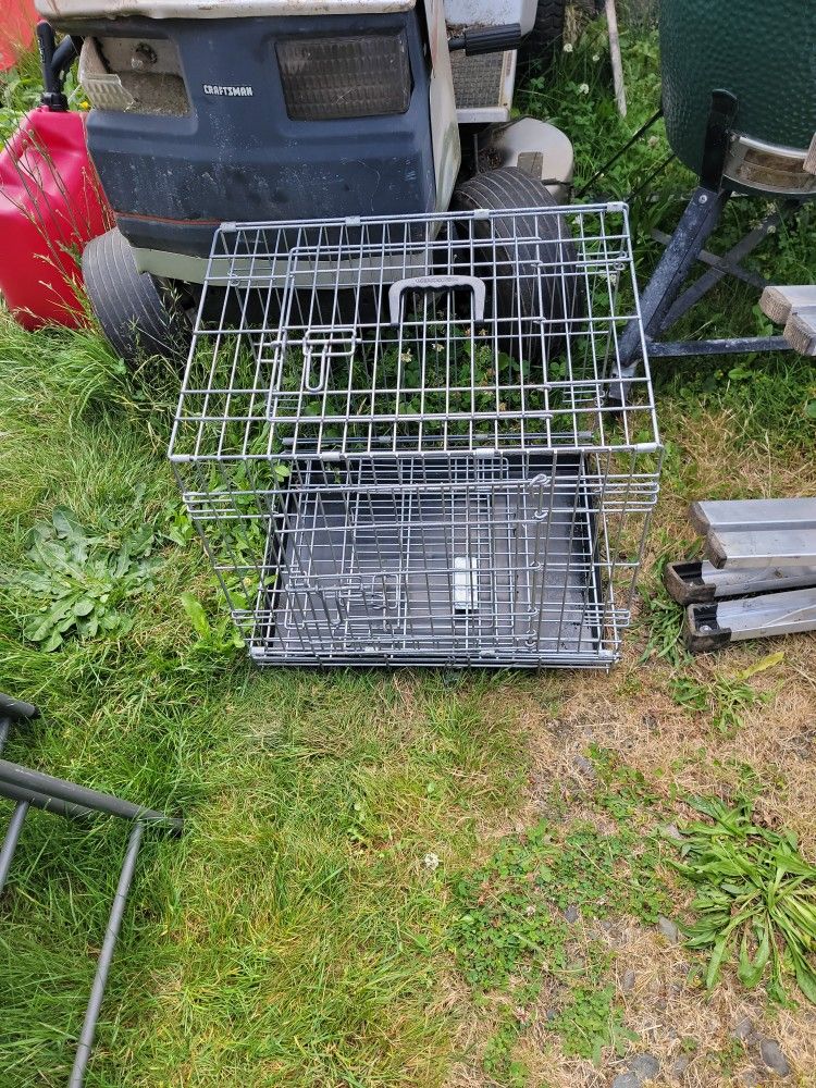 Medium Dog Crate 17 X24x 20 H