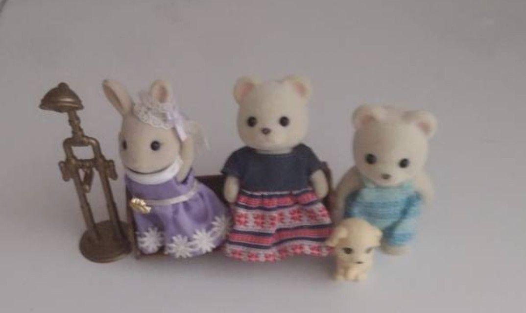Calico Critters Assorted Family Figurines