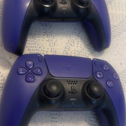2 Ps5 Controllers