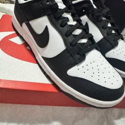 Nike dunks white And black
