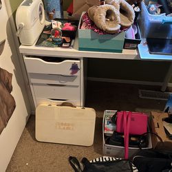 Great ikea White Desk For Kids Or Students. 