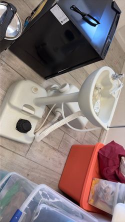 Rolling Hand Wash Basin Stand with Towel Holder & Soap Dispenser & Wheels, Perfect for Garden/Camping/Outdoor Events/Gatherings/Worksite/RV/Indoor
