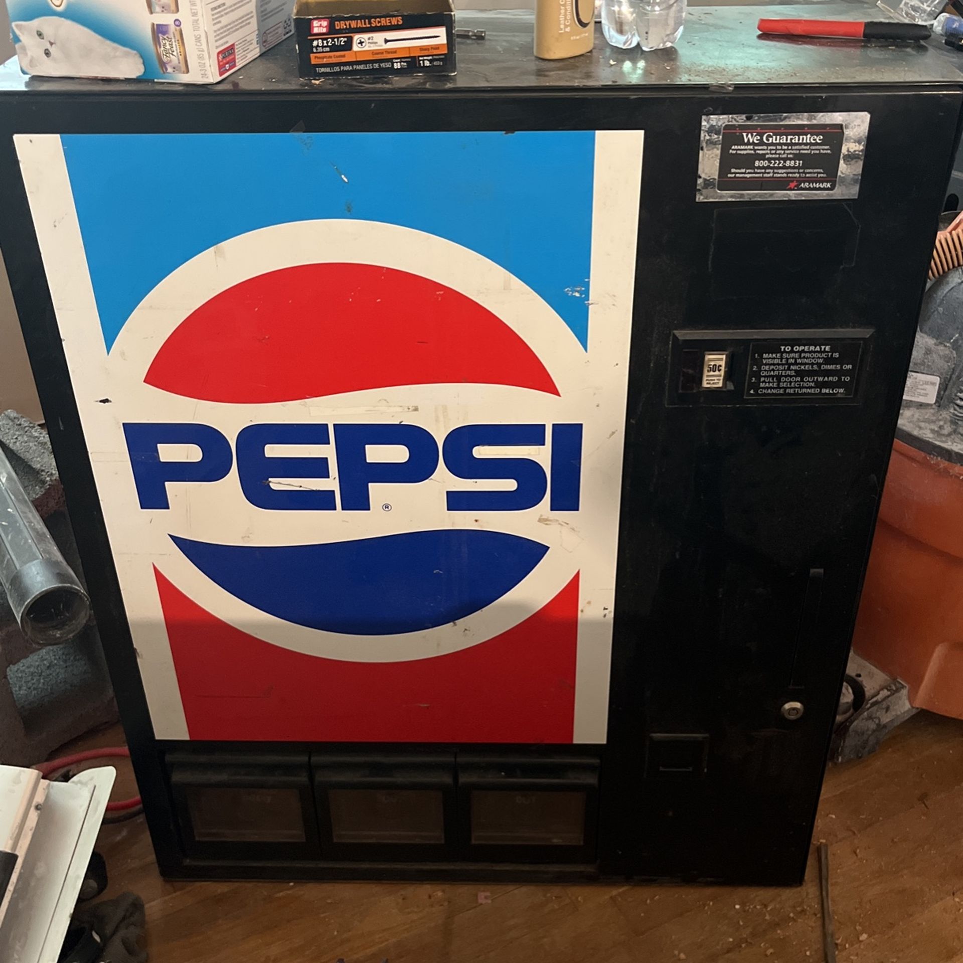Vintage Bar top Pepsi Machine 