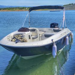 2019 Bayliner E18
