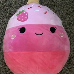 STRAWBERRY SQUSHMALLOW 
