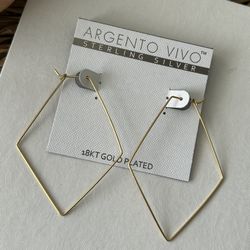 Women’s Gold Hoop Earrings