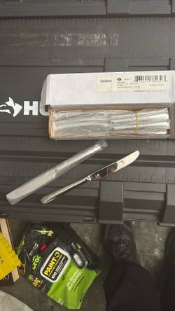 LIBBEY Novara 9 1/2” Table Knifes