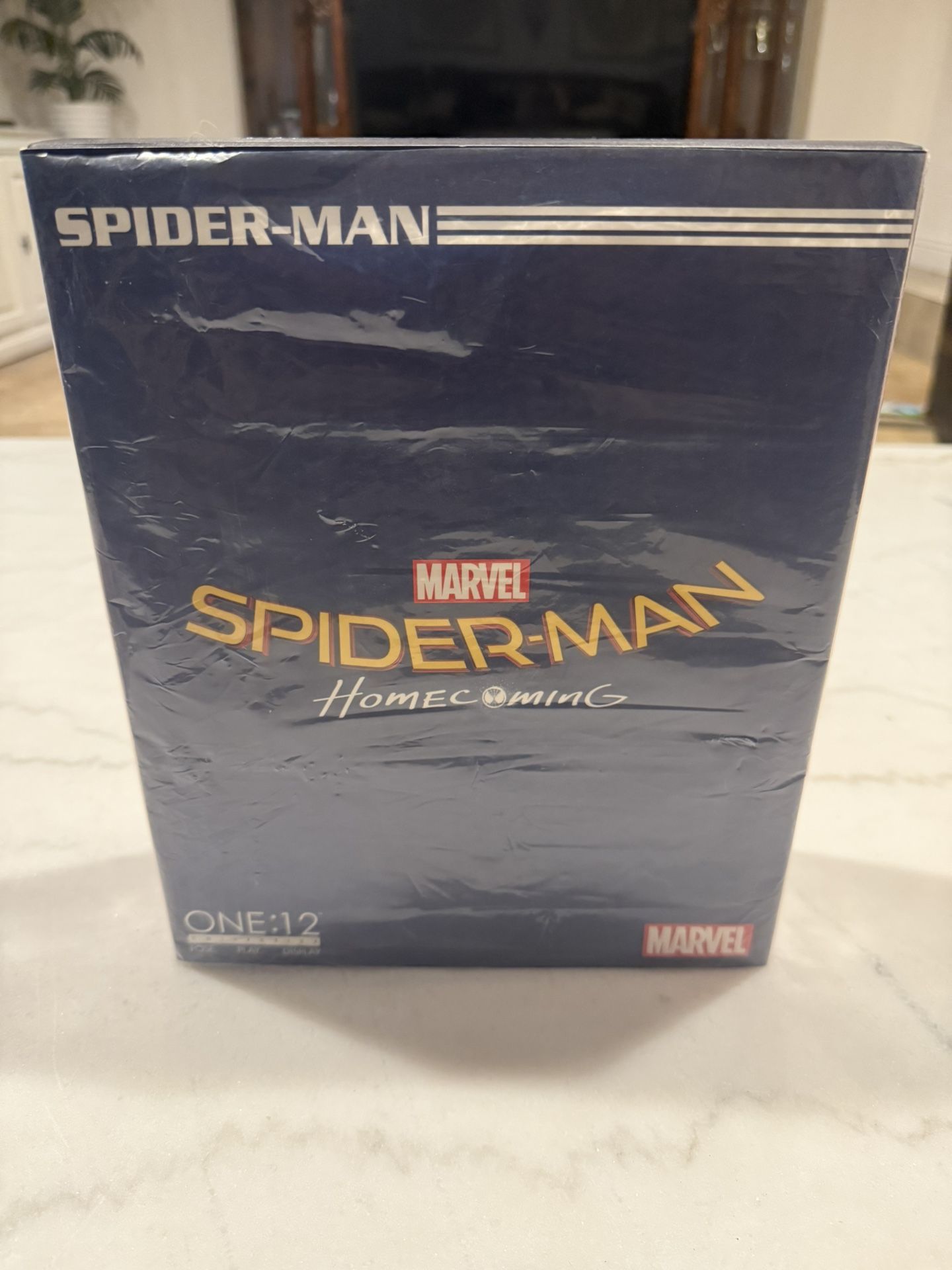 Mezco Toys One: 12 Collective: Marvel Spider-Man Homecoming
