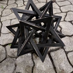 Modern Geometric Metal Sculpture – Abstract Star Decor 