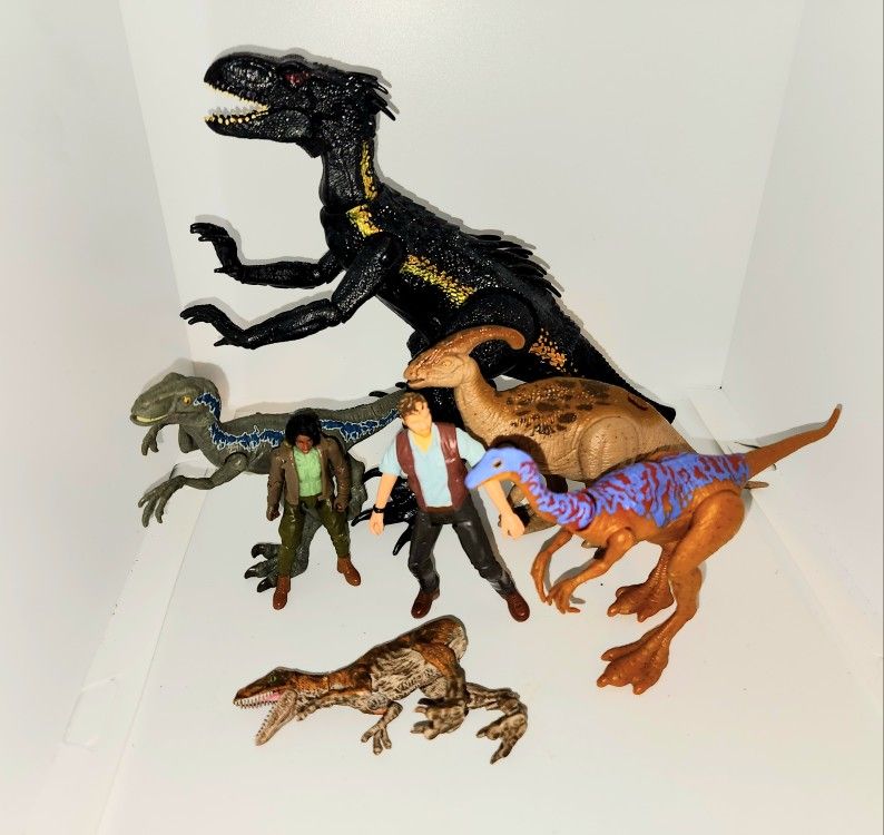 lot of Jurassic World dinosaurs figures large Indoraptor, Blue raptor, Owen Grady, Kayla Watts