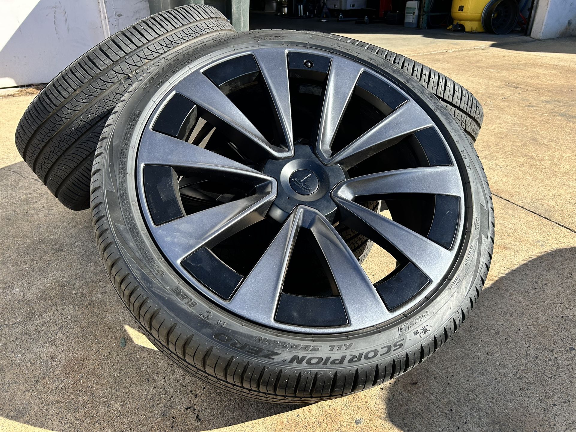 OEM 2024 Tesla Model X Plaid Wheels 265/35/22 and 285/35/22 Pirelli All Season