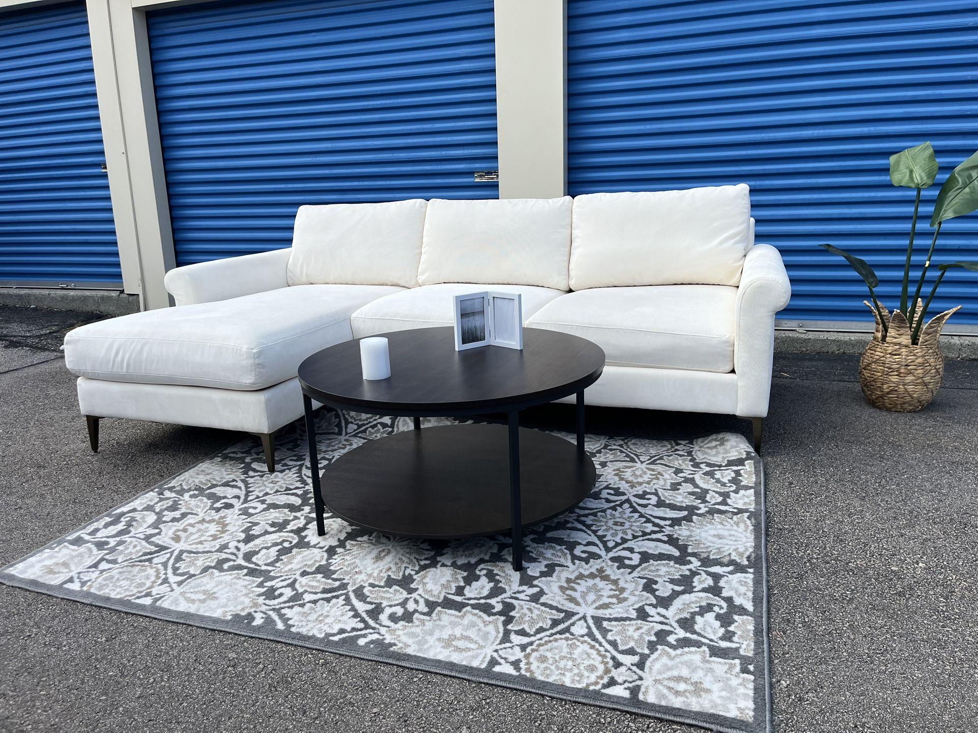 Off-White Sectional β Delivery Available π
