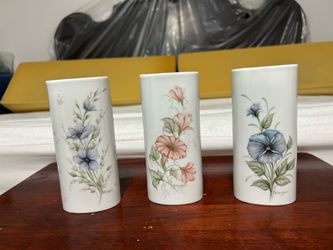Vase porcelain hand painted