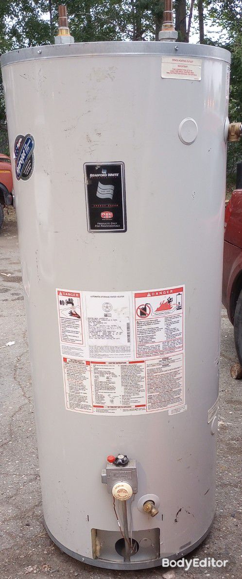 PRICE REDUCED!!! GREAT BARGAIN! BRADFORD WHITE 75 GALLON HOT WATER HEATER. GOOD WORKING ORDER, IN GOOD CONDITION,, GOOD COSMETICALLY. 