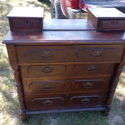 Dresser Antique 