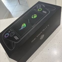 ROG Ally X (the new Xbox-compatible portable gaming console)