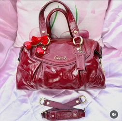 Coach Y2K Red Patent Leather Shoulder Bag