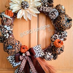 Friendsgiving Wreath Decor 