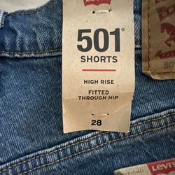 Levi’s Shorts Size 28 