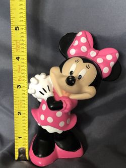 Disney Minnie Mouse 5” figurine Easter Basket gift filler, cake topper , toy, very cute!