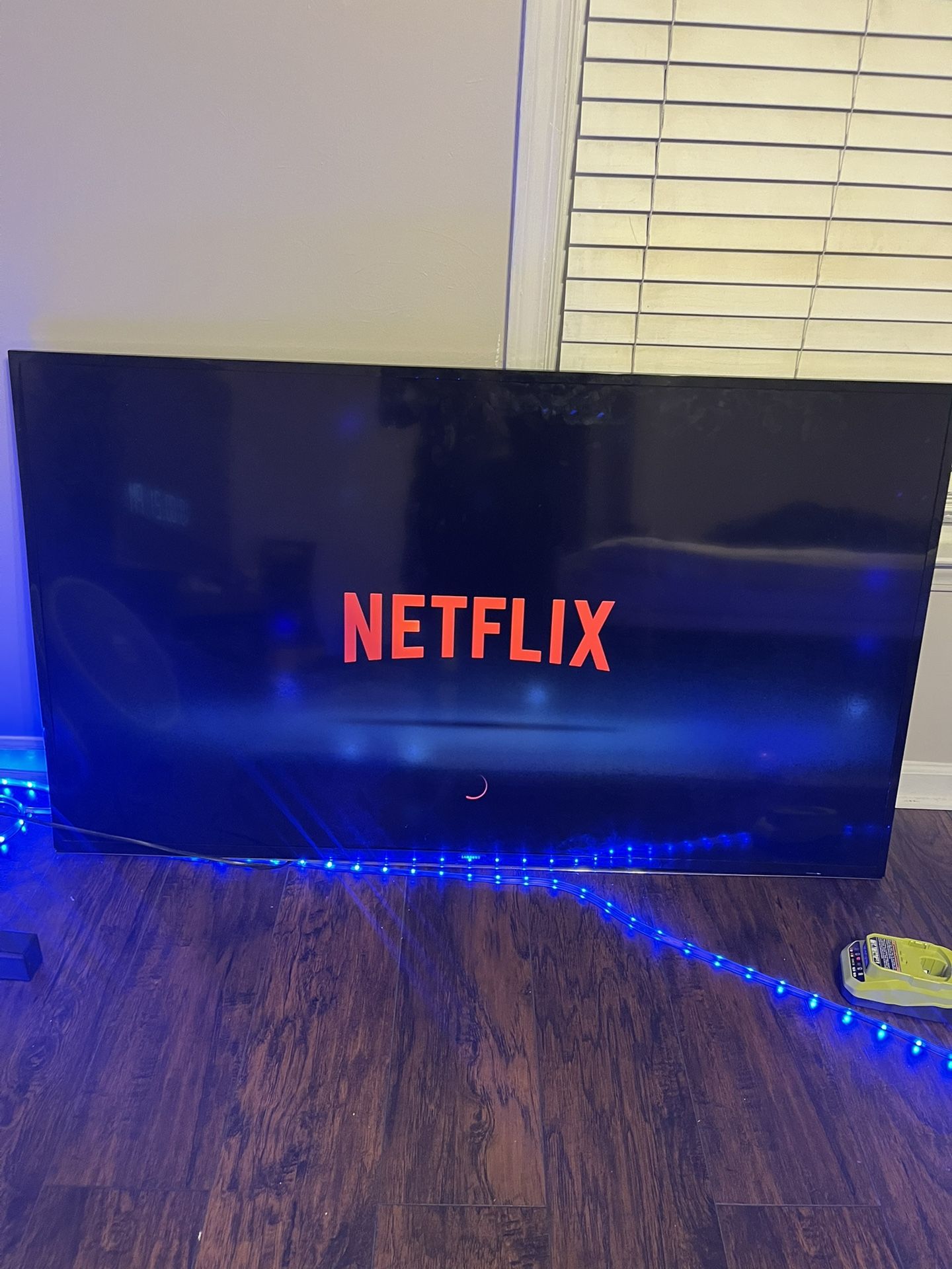 65inch Samsung Smart Tv With Remote