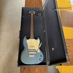 Gibson Melody Maker w/ Vibrola, 1966-69