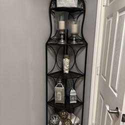 Corner Decor