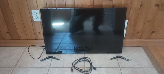 Insignia 32" Smart TV
