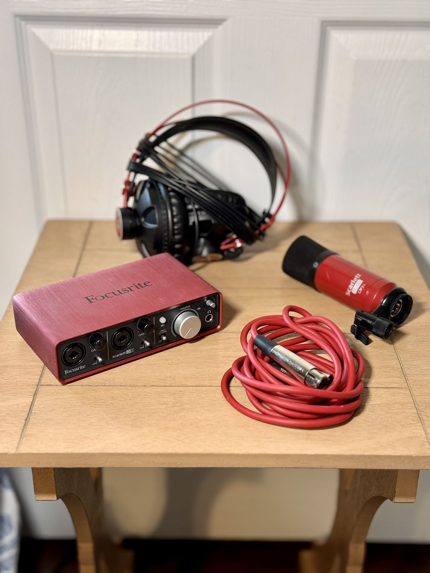 Focusrite Scarlett Solo Studio Bundle
