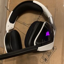 CORSAIR VOID RGB ELITE PS5 HEADSET