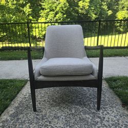 Mid-Century Modern Lounge Chair 