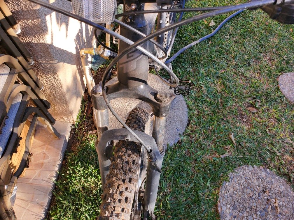 29 Gt Avalanche Other - Sports & Outdoors