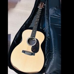 Martín Acoustic Electric Guitar 
