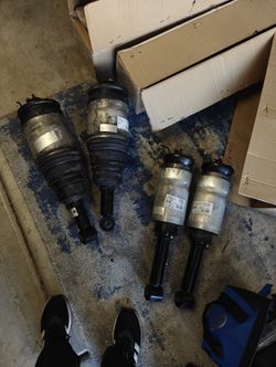 OEM Land Rover Air Shocks Lr3 Lr4 Range Rover Sport