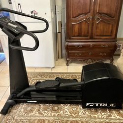 True Elliptical 750E